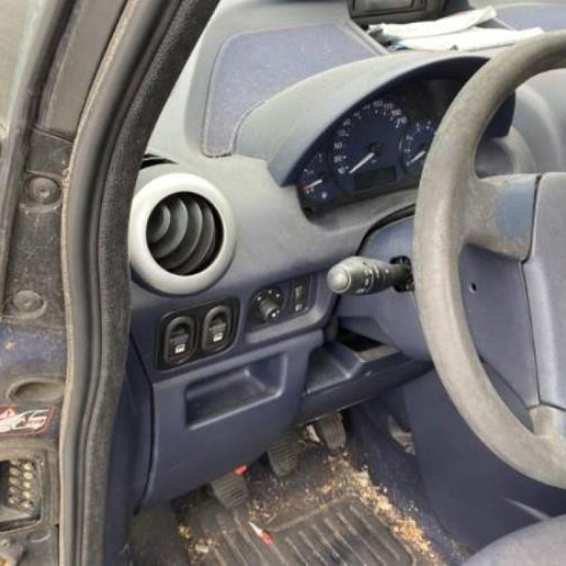 Custode avant droit PEUGEOT 1007 Photo n°16