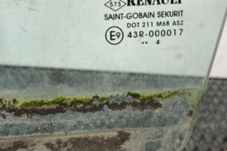 Vitre avant gauche RENAULT MEGANE 2