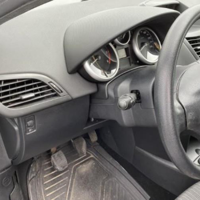 Vitre avant droit PEUGEOT 207 Photo n°19