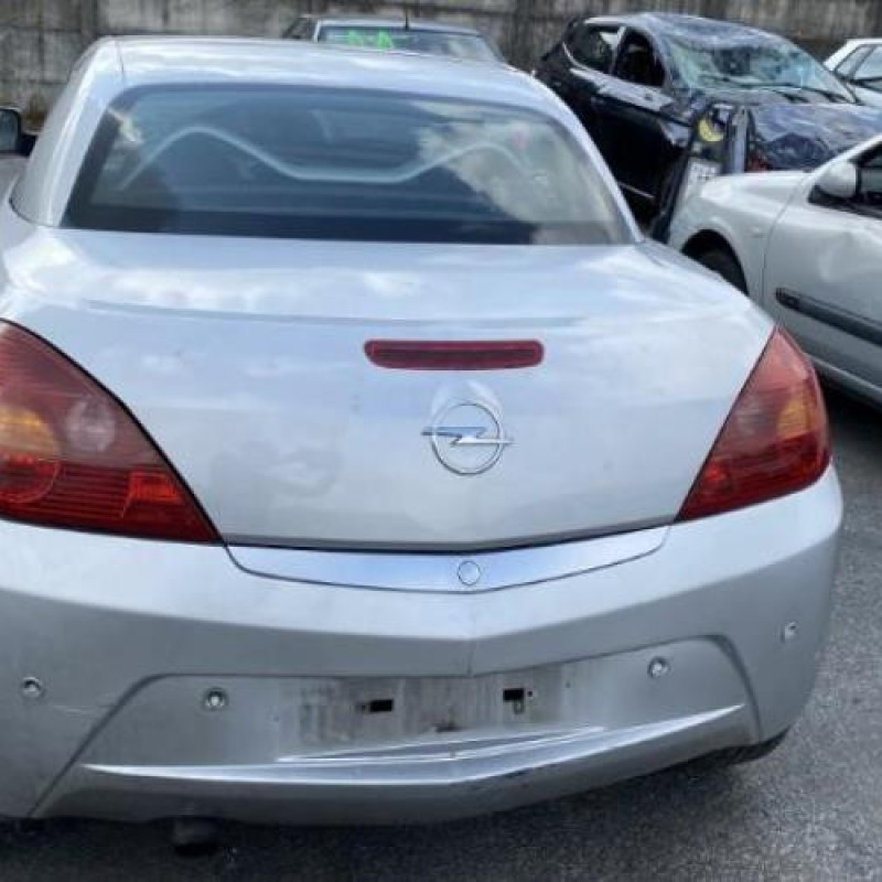 Vitre avant droit OPEL TIGRA 2 Photo n°11