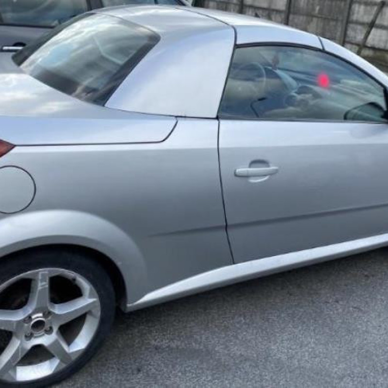 Vitre avant droit OPEL TIGRA 2 Photo n°13