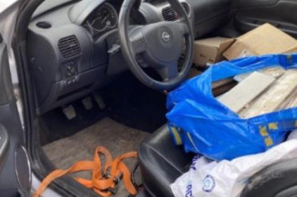 Vitre avant droit OPEL TIGRA 2