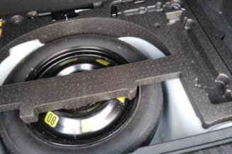 Vitre arriere droit PEUGEOT 2008 1