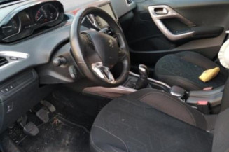 Vitre arriere droit PEUGEOT 2008 1