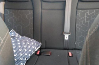 Vitre arriere droit PEUGEOT 2008 1