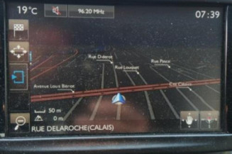 Vitre arriere droit PEUGEOT 2008 1
