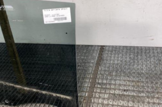Vitre arriere droit PEUGEOT 2008 2