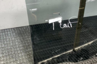 Vitre arriere gauche PEUGEOT 2008 2