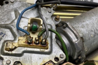 Moteur essuie glace arriere RENAULT R19