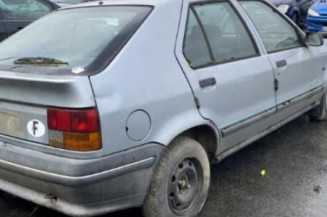 Moteur essuie glace arriere RENAULT R19
