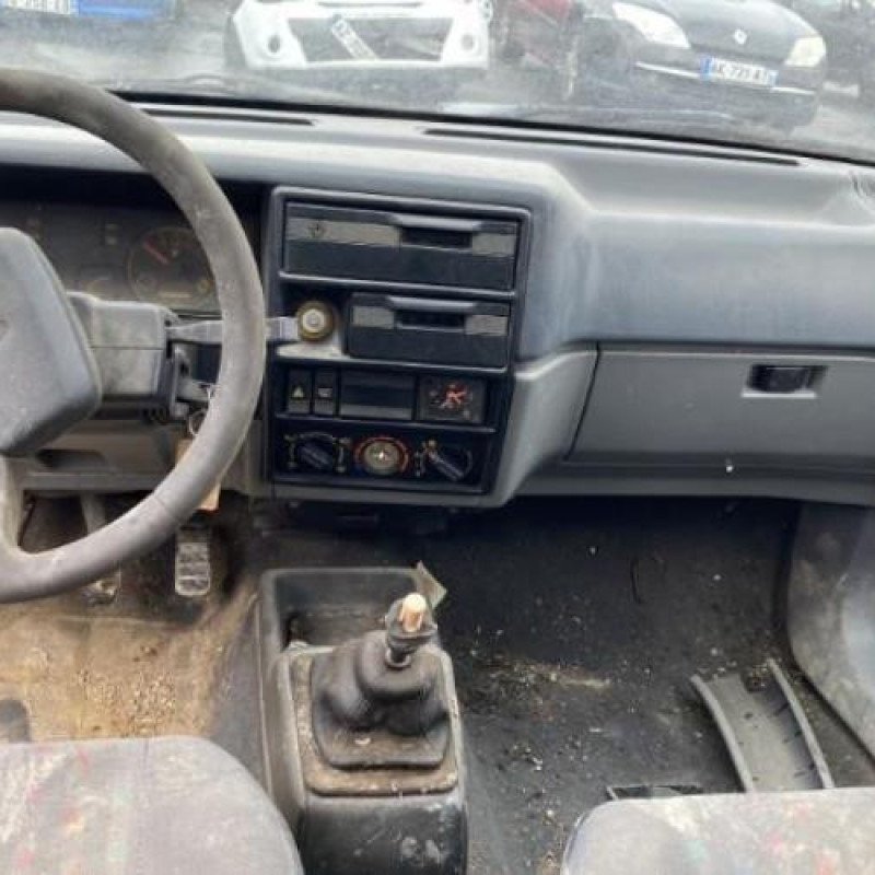 Moteur essuie glace arriere RENAULT R19 Photo n°15