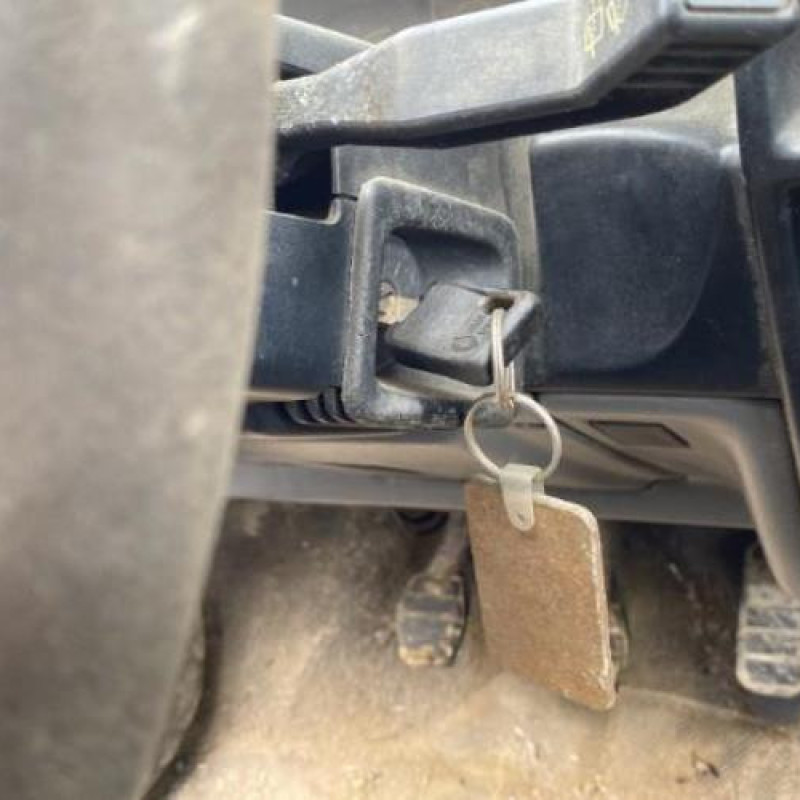 Moteur essuie glace arriere RENAULT R19 Photo n°20
