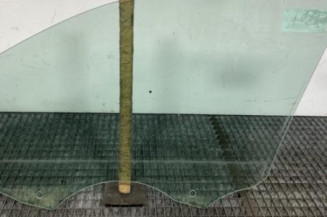 Vitre avant droit PEUGEOT 2008 2