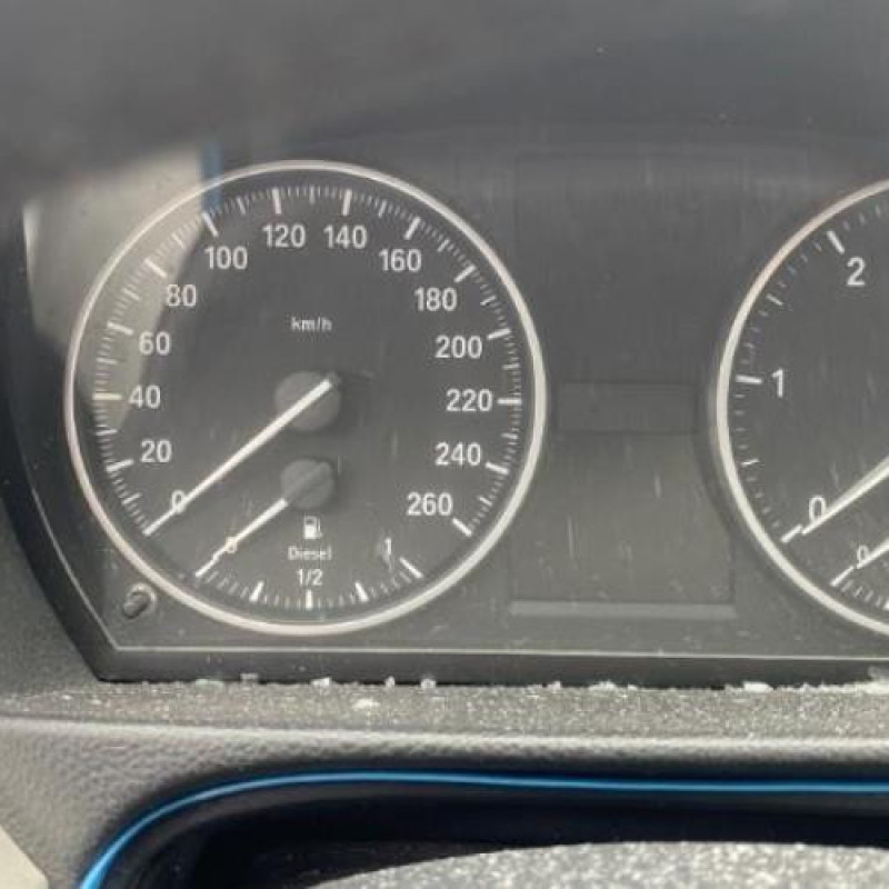 Custode arriere gauche (porte) BMW SERIE 3 E91 Photo n°20