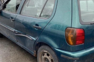 Vitre avant droit VOLKSWAGEN POLO 3