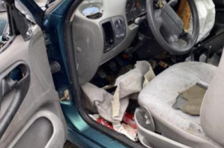 Vitre avant droit VOLKSWAGEN POLO 3