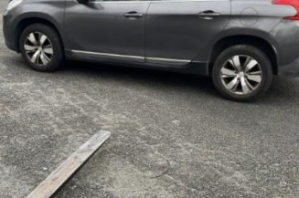 Vitre arriere droit PEUGEOT 2008 1