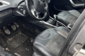Vitre arriere droit PEUGEOT 2008 1