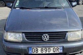 Optique avant secondaire gauche (feux)(clignotant) VOLKSWAGEN POLO 3