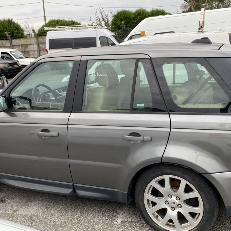 LAND ROVER RANGE ROVER 1 SPORT PHASE 1 2.7 SDV6 - 24V V6 TURBO 4X4 Photo n°9