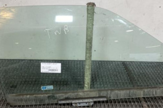 Vitre avant droit FORD FIESTA 3 Photo n°1