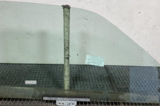 Vitre avant gauche FORD FIESTA 3