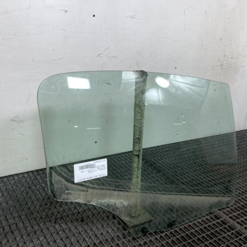Vitre arriere droit PEUGEOT 407 Photo n°5