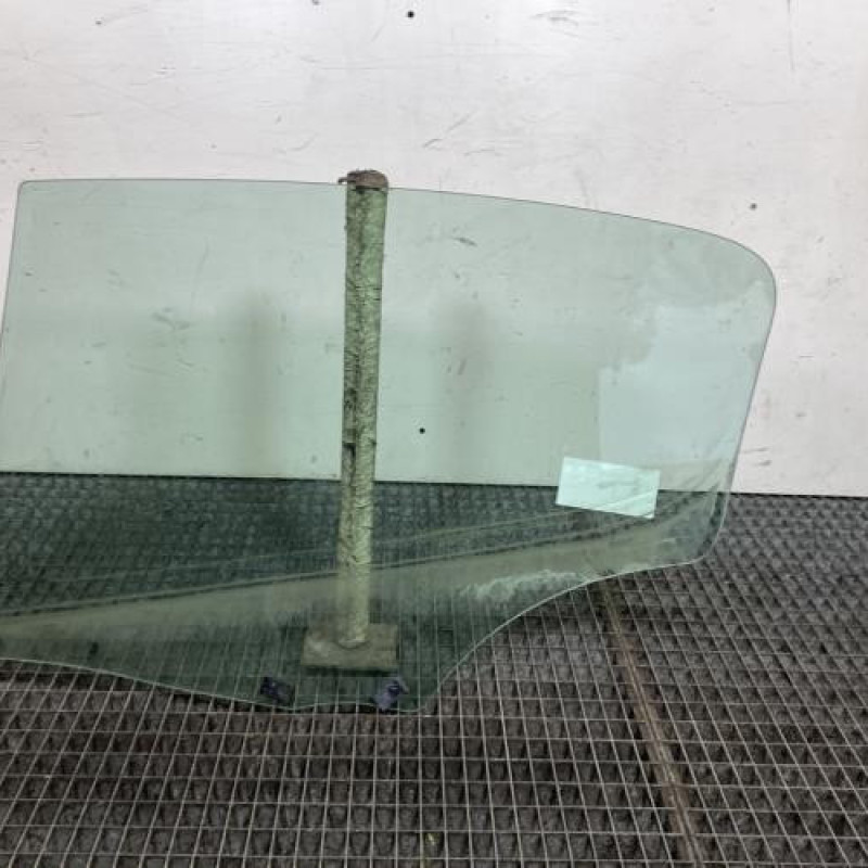 Vitre arriere droit PEUGEOT 407 Photo n°6