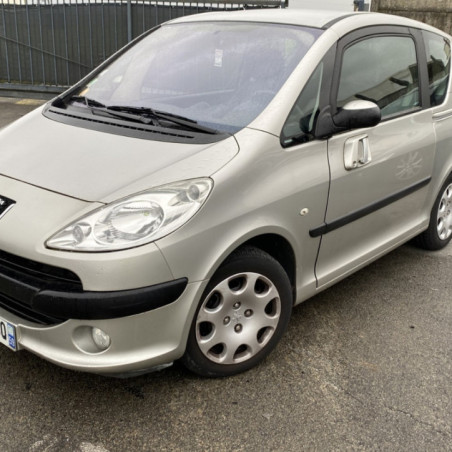 PEUGEOT 1007 1.4 HDI - 8V TURBO Photo n°1