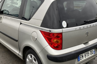 PEUGEOT 1007 1.4 HDI - 8V TURBO