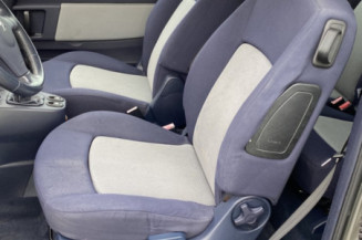 PEUGEOT 1007 1.4 HDI - 8V TURBO