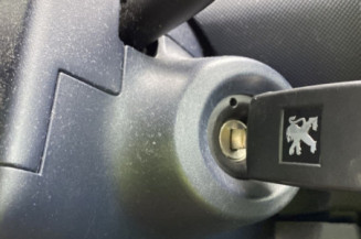 PEUGEOT 1007 1.4 HDI - 8V TURBO