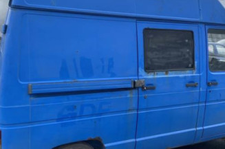 Retroviseur droit RENAULT TRAFIC 1