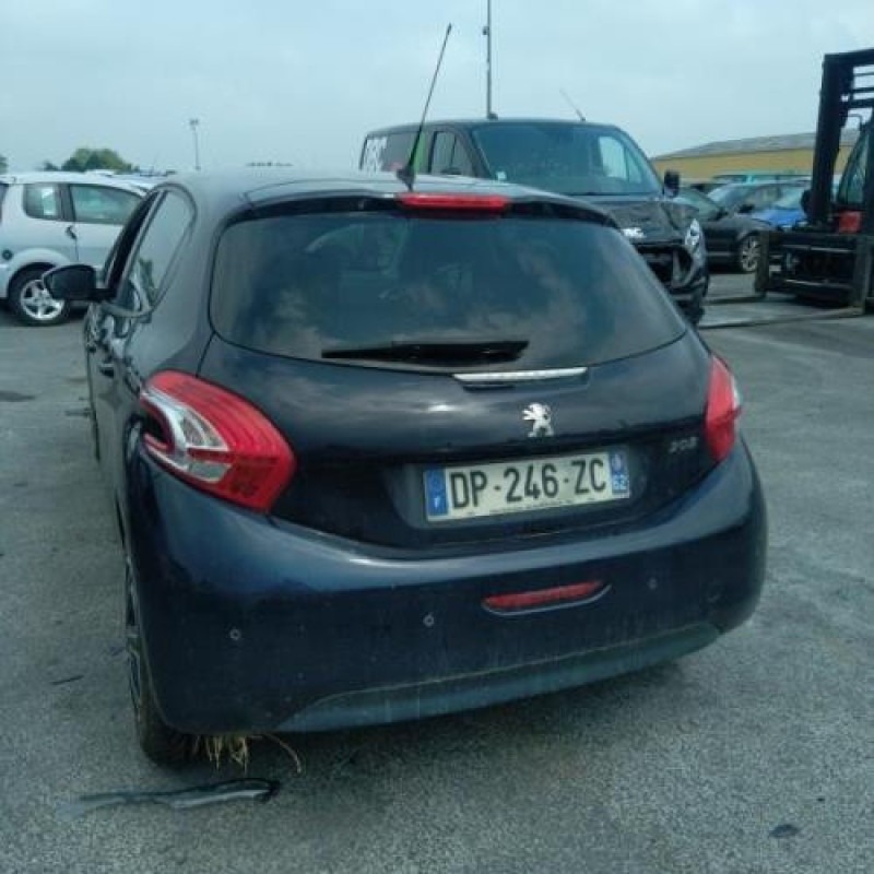 Absorbeur de pare choc arriere PEUGEOT 208 1 Photo n°8