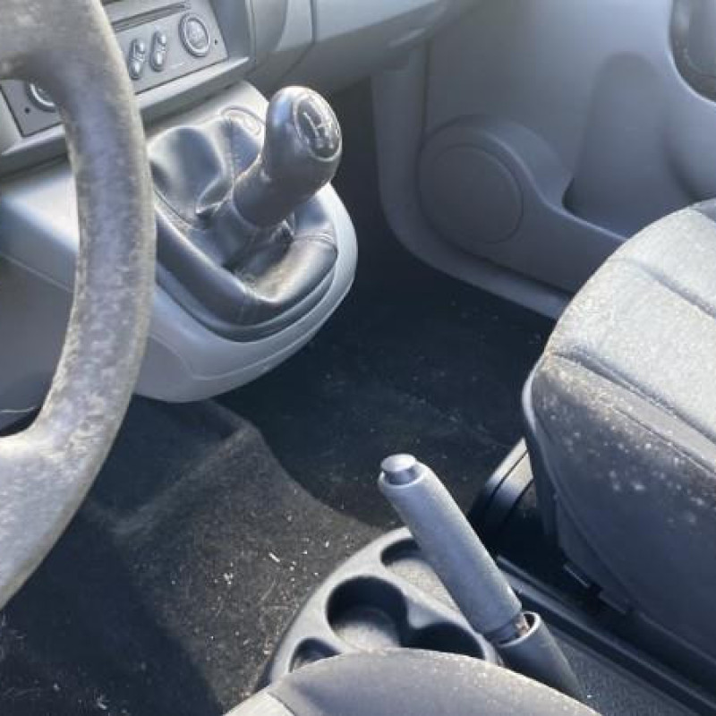 RENAULT SCENIC 2 PHASE 1 1.5 DCI - 8V TURBO Photo n°15