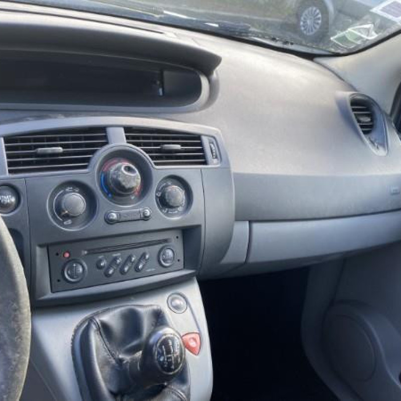 RENAULT SCENIC 2 PHASE 1 1.5 DCI - 8V TURBO Photo n°16