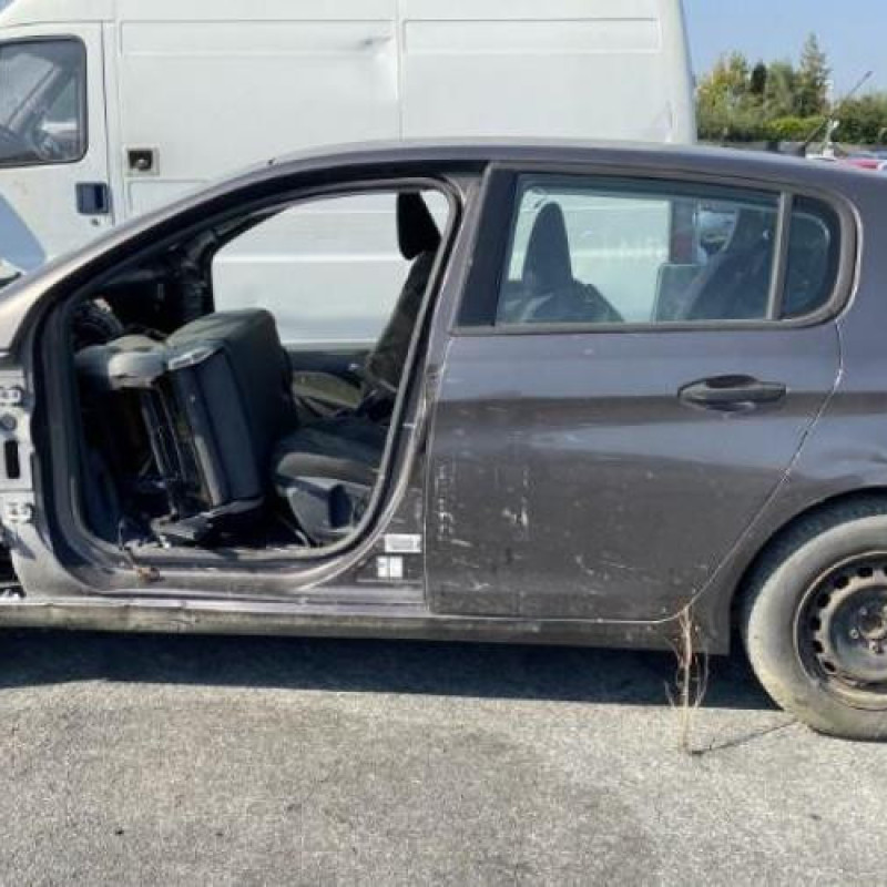 Malle/Hayon arriere PEUGEOT 308 2 Photo n°17