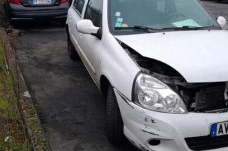 Malle/Hayon arriere RENAULT CLIO 2 CAMPUS