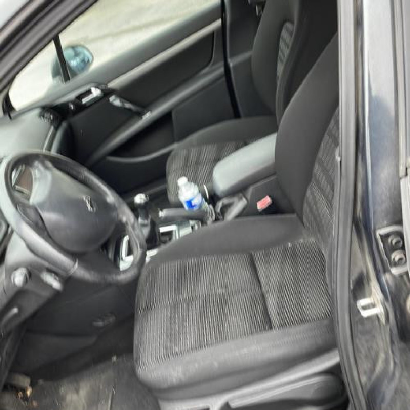 Vitre arriere droit PEUGEOT 407 Photo n°11