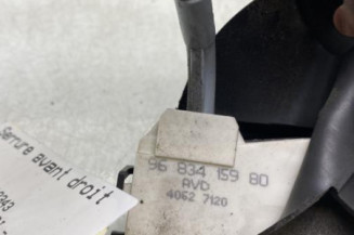 Serrure avant droit CITROEN C4 1