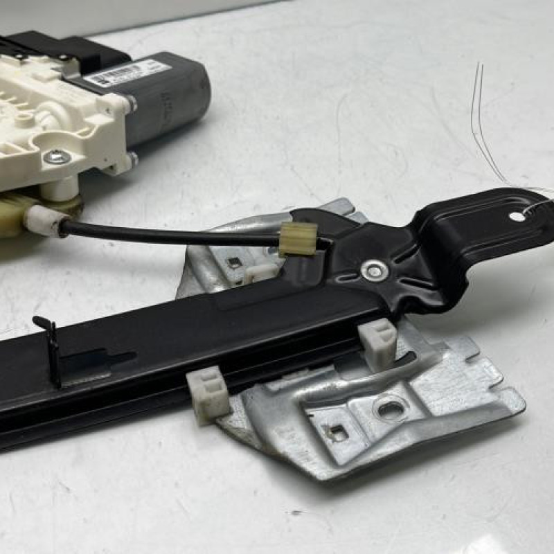 Leve vitre electrique arriere droit SEAT LEON 2 Photo n°4