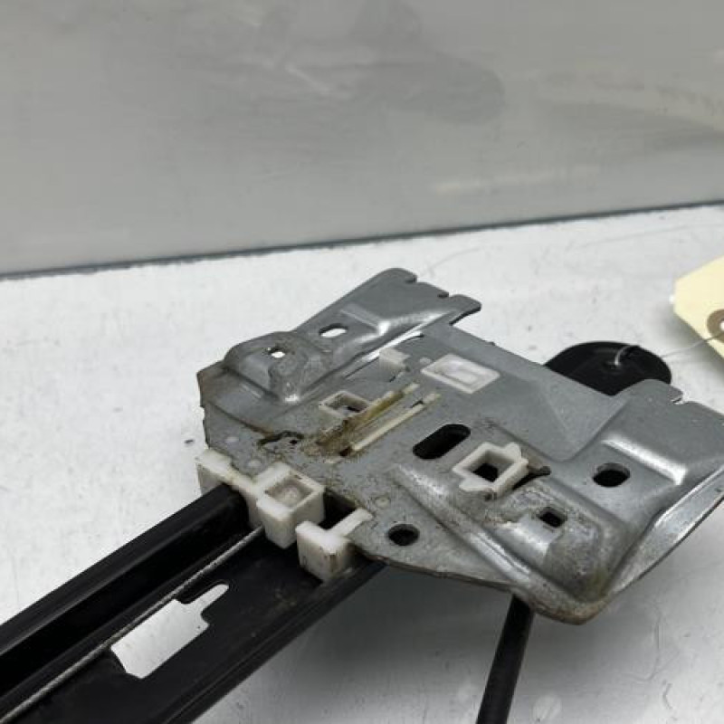 Leve vitre electrique arriere droit SEAT LEON 2 Photo n°8