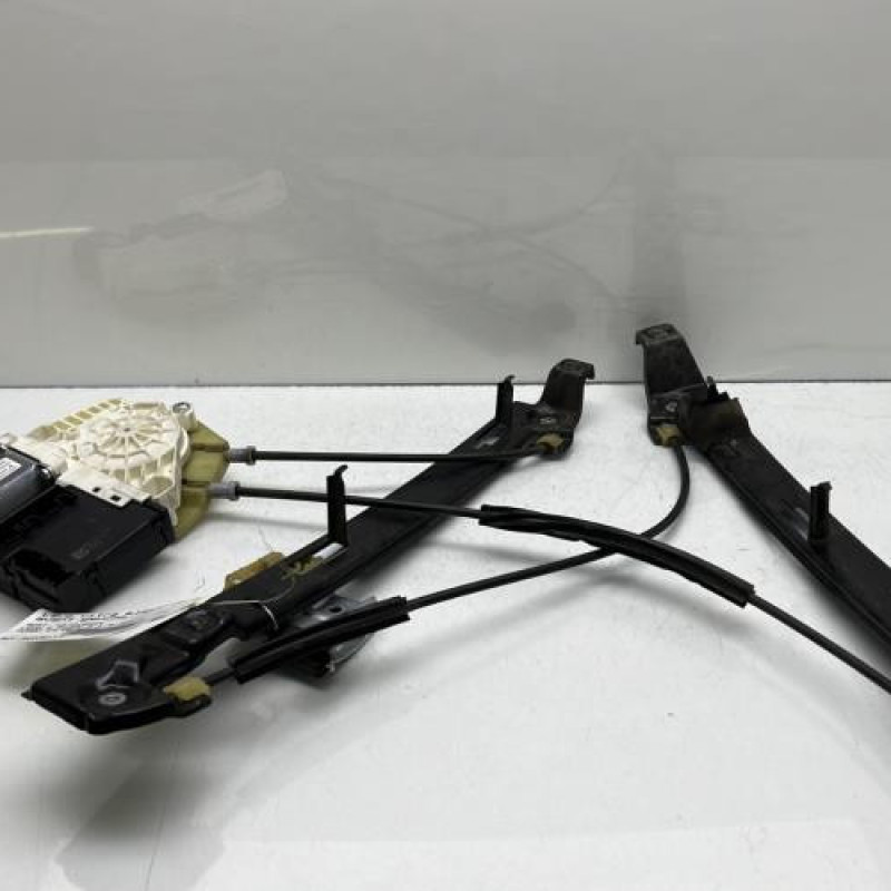 Leve vitre electrique avant gauche SEAT LEON 2 Photo n°1