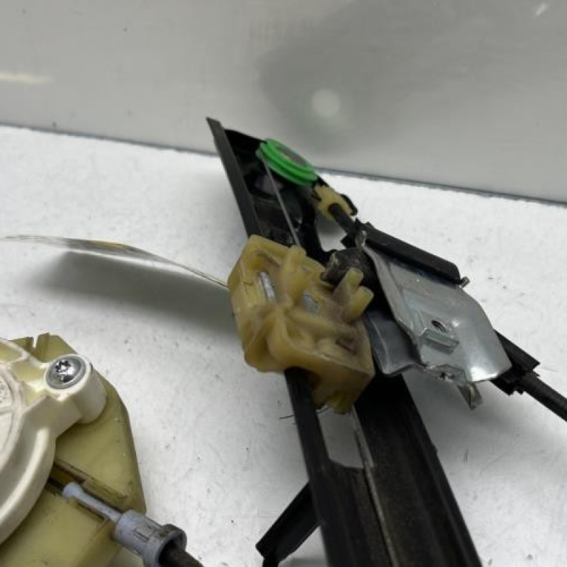 Leve vitre electrique avant gauche SEAT LEON 2 Photo n°10