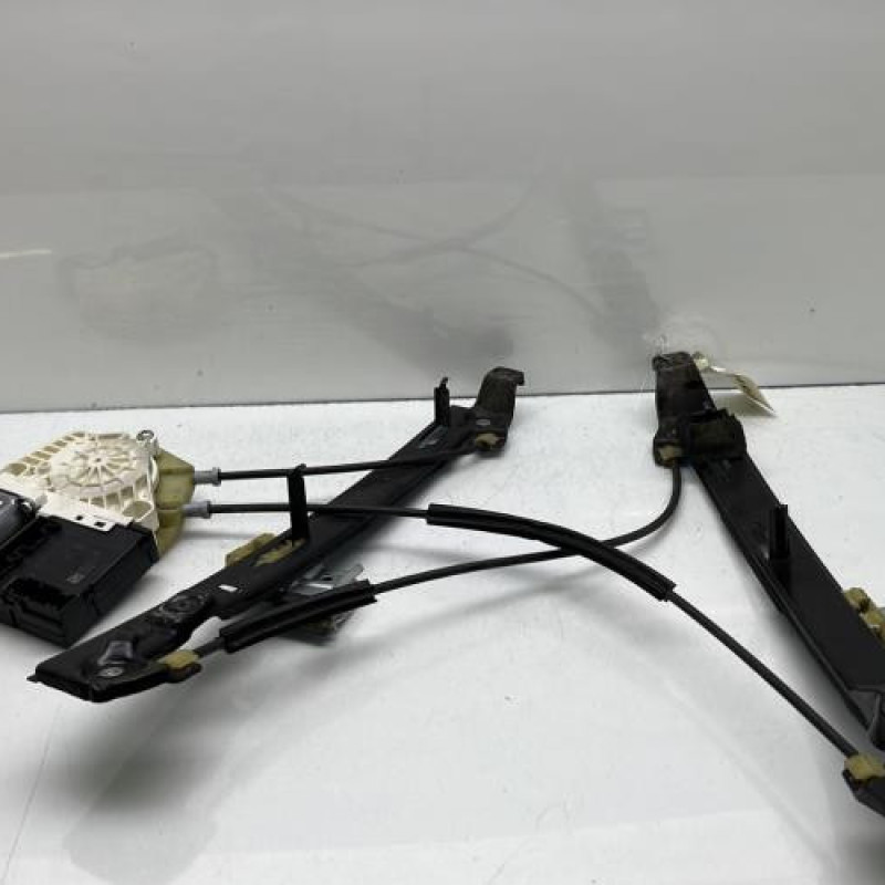 Leve vitre electrique avant gauche SEAT LEON 2 Photo n°1