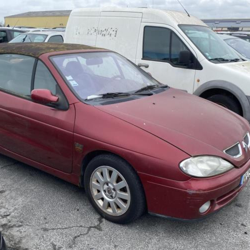 Pare choc avant RENAULT MEGANE 1 Photo n°9