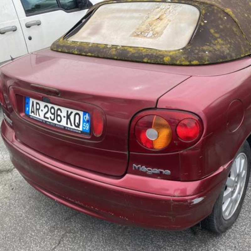 Pare choc avant RENAULT MEGANE 1 Photo n°16