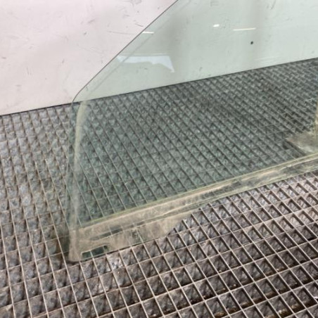 Vitre avant gauche FORD FOCUS 1