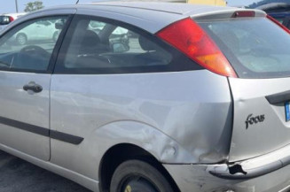 Vitre avant gauche FORD FOCUS 1