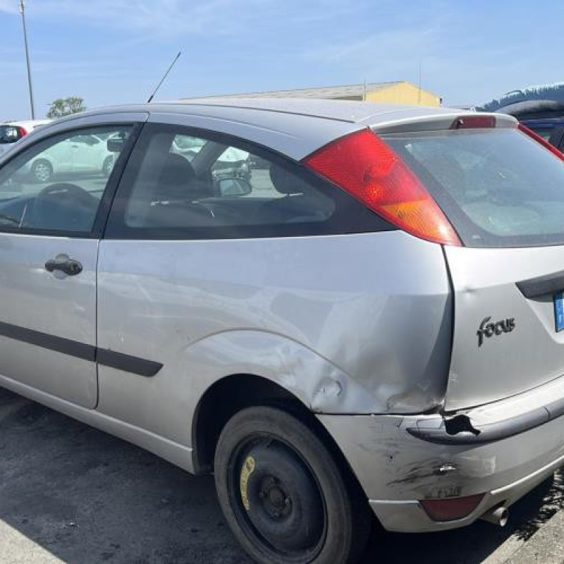 Vitre avant gauche FORD FOCUS 1 Photo n°10